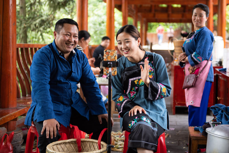 又乘春风浩荡时——习近平总书记同天下两会代表委员共商国是十年岁实 -  尊龙凯时