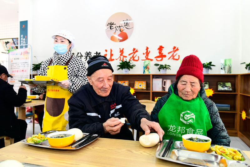 又乘春风浩荡时——习近平总书记同天下两会代表委员共商国是十年岁实 -  尊龙凯时