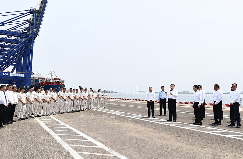 习近平在海南考察：解放头脑开拓立异团结斗争攻坚克难 加速建设具有天下影响力的中国特色自由商业港 -  尊龙凯时