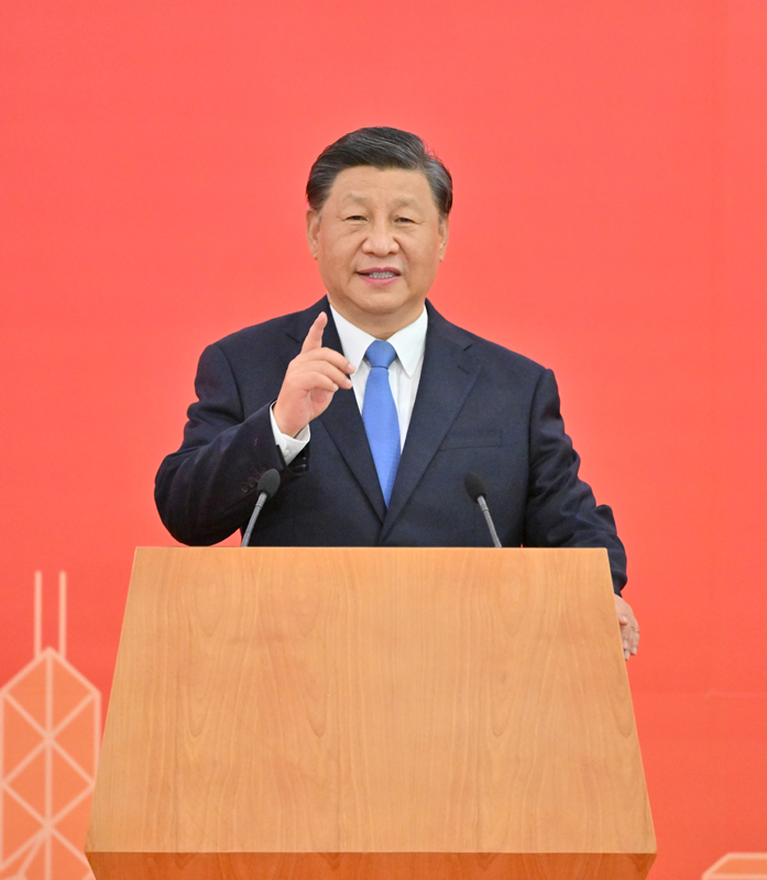 习近平抵达香港出席庆祝香港回归祖国25周年大会暨香港特殊行政区第六届政府就职仪式并视察香港 -  尊龙凯时