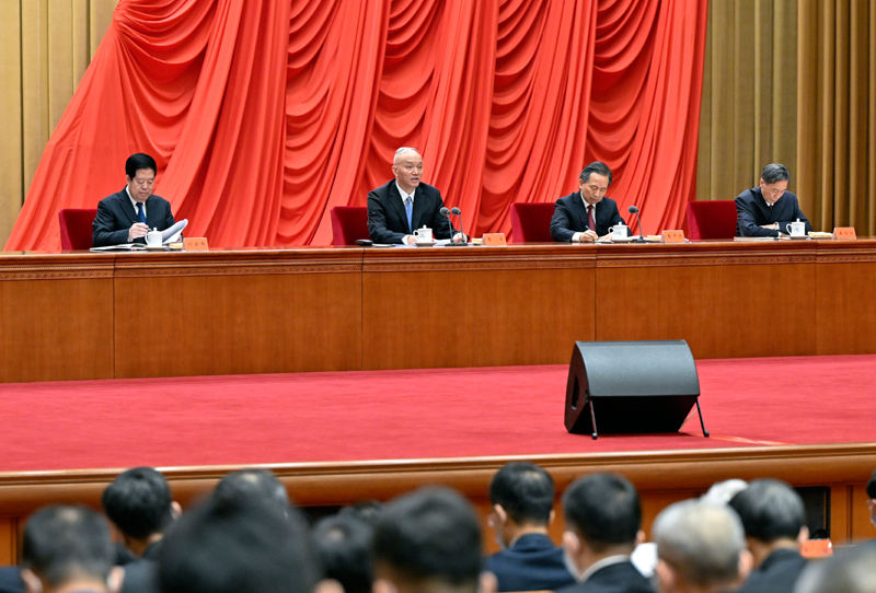 学习贯彻习近平新时代中国特色社会主义头脑主题教育事情聚会在京召开 习近平揭晓主要讲话 -  尊龙凯时
